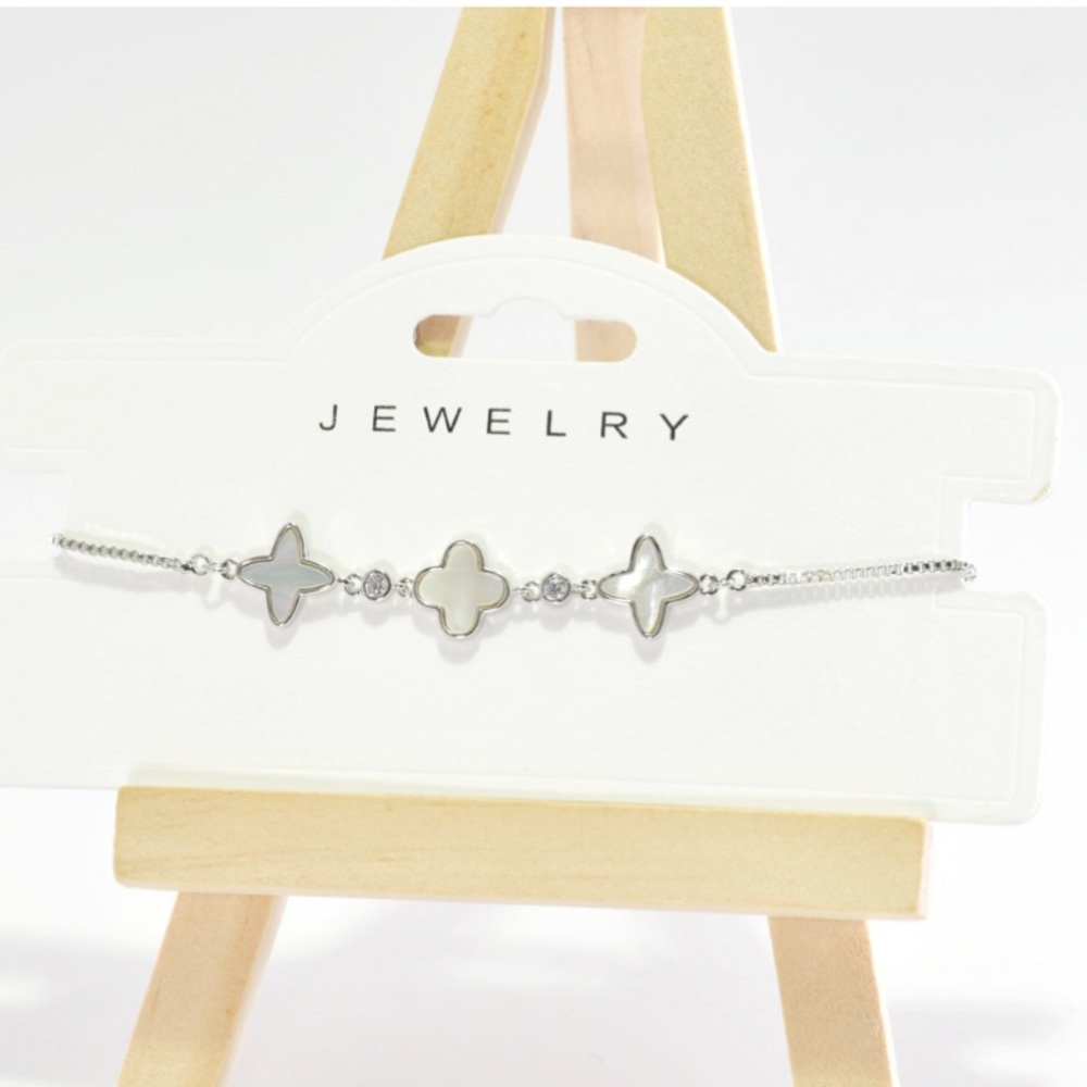 Silver/ white zirconia adjustable bracelet